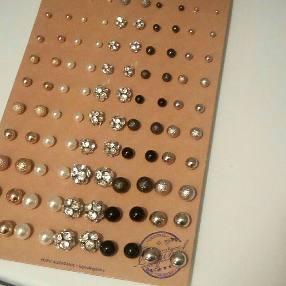 50 pairs of earings different colours - Picture 3 of 3